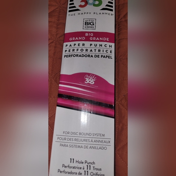The Happy Planner Fuchsia Paper Punch - Picture 1 of 3